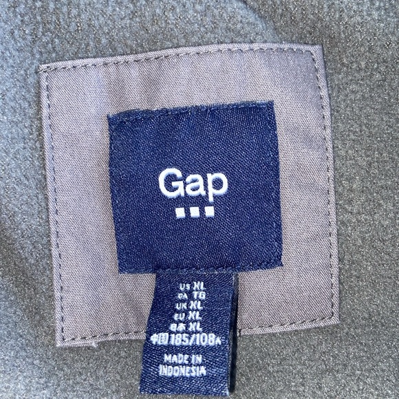 GAP xl gray vest - Picture 3 of 3